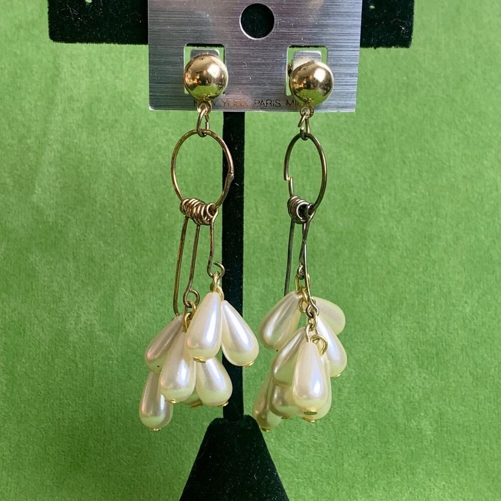 80s Faux Pearl deflected earrings, Unmarked, Vintage